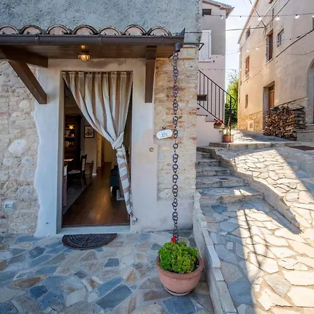 Διαμέρισμα Borgo Lucidi Relax *