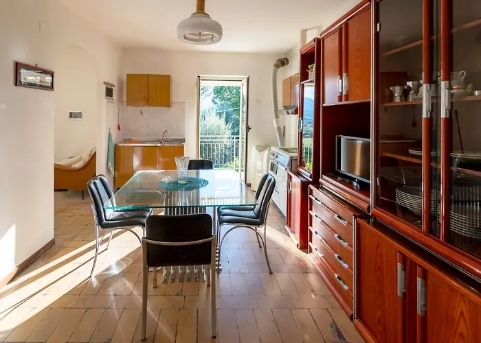 Апартаменты Borgo Lucidi Relax *